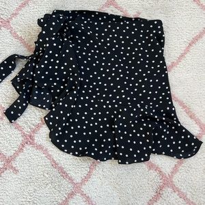 Socialite wrap skort size small.